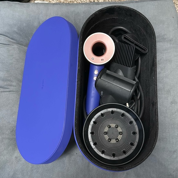 Dyson Supersonic in Blue/Rose - Picture 7 of 7